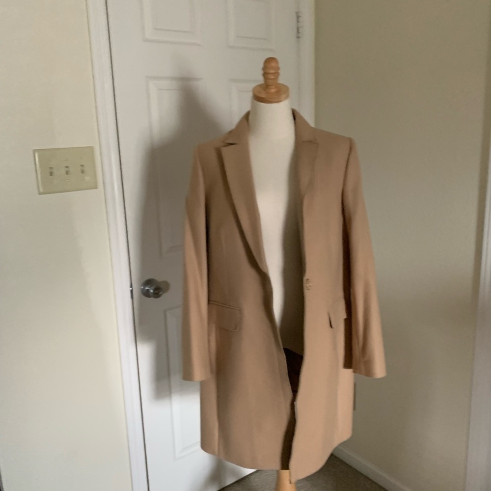 BRAND NEW!!!! Banana Republic Size 10 Beige Coat